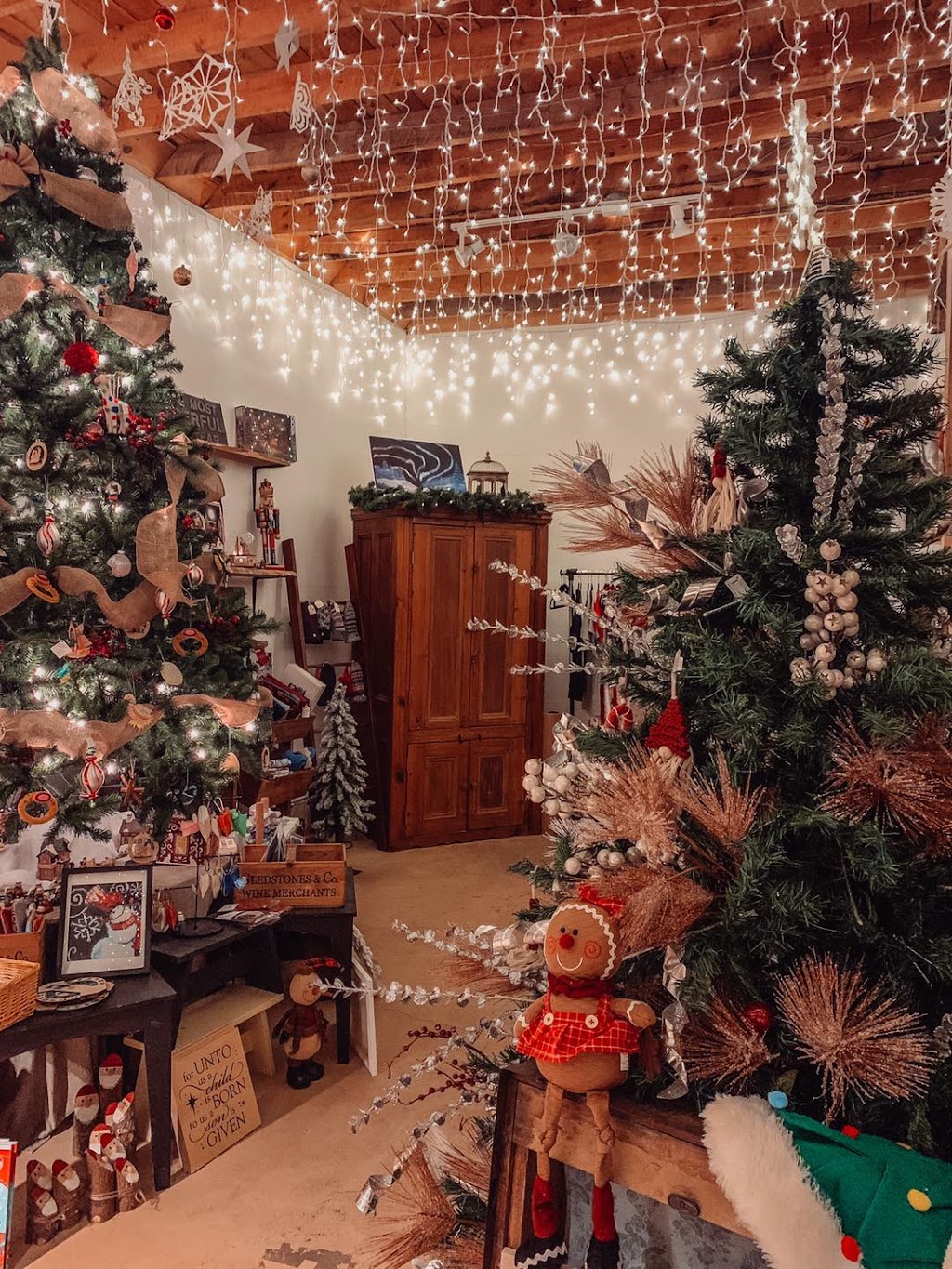Star & Stable Christmas Store | 685 Rustico Rd #7, North Milton, PE C1E 0X5, Canada | Phone: (902) 620-7280