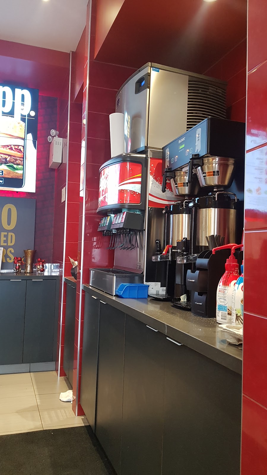 Hero Certified Burgers | 6070 Dixie Rd, Mississauga, ON L5T 1A6, Canada | Phone: (905) 670-7010