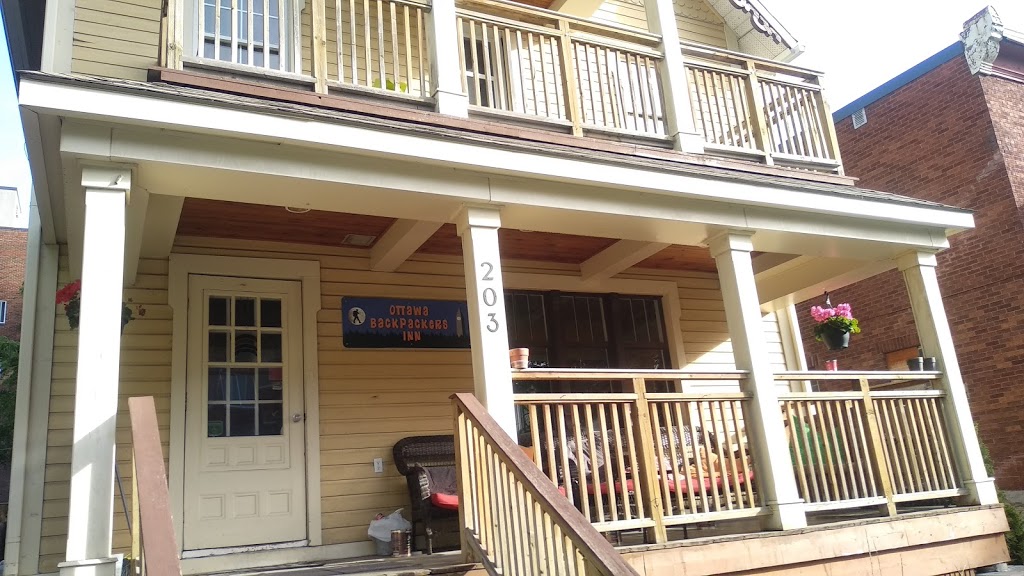 Ottawa Backpackers Inn | 203 York St, Ottawa, ON K1N 5T7, Canada | Phone: (613) 241-3402