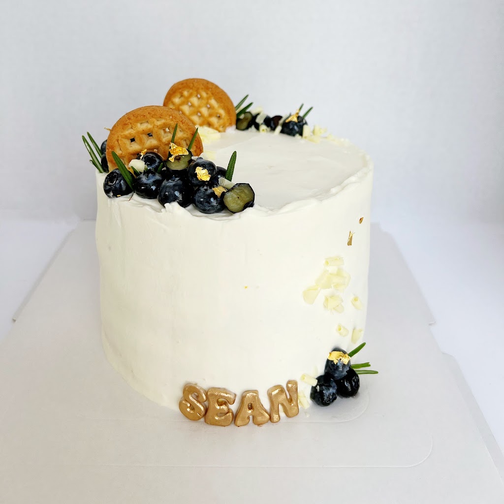 Minnie’s Cakery | 188 Frederick Pearson St, East Gwillimbury, ON L9N 0Y9, Canada | Phone: (778) 859-8519