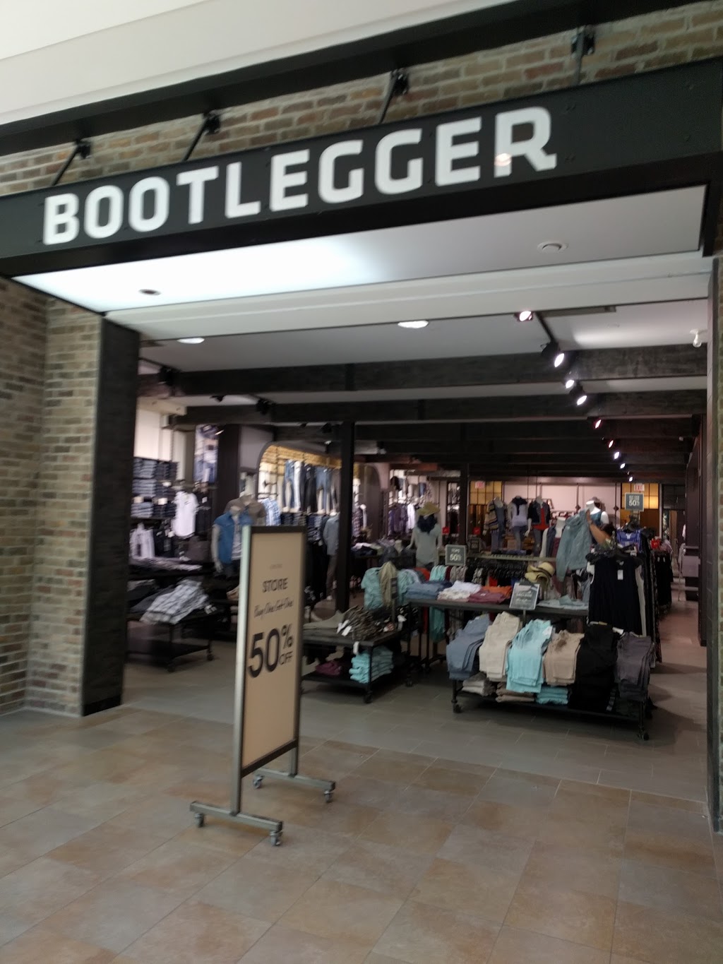 Bootlegger | clothing store | 2960 Kingsway Dr Unit E012A, Kitchener, ON N2C 1X1, Canada | 5198941160 OR +1 519-894-1160