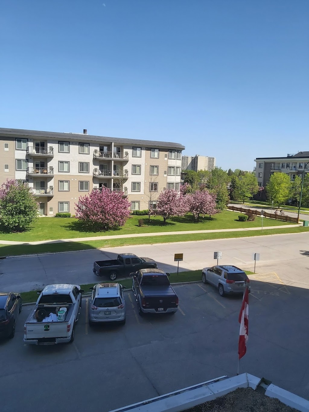 Sturgeon Creek II Retirement Residence | 707 Setter St, Winnipeg, MB R2Y 0A4, Canada | Phone: (204) 885-0303