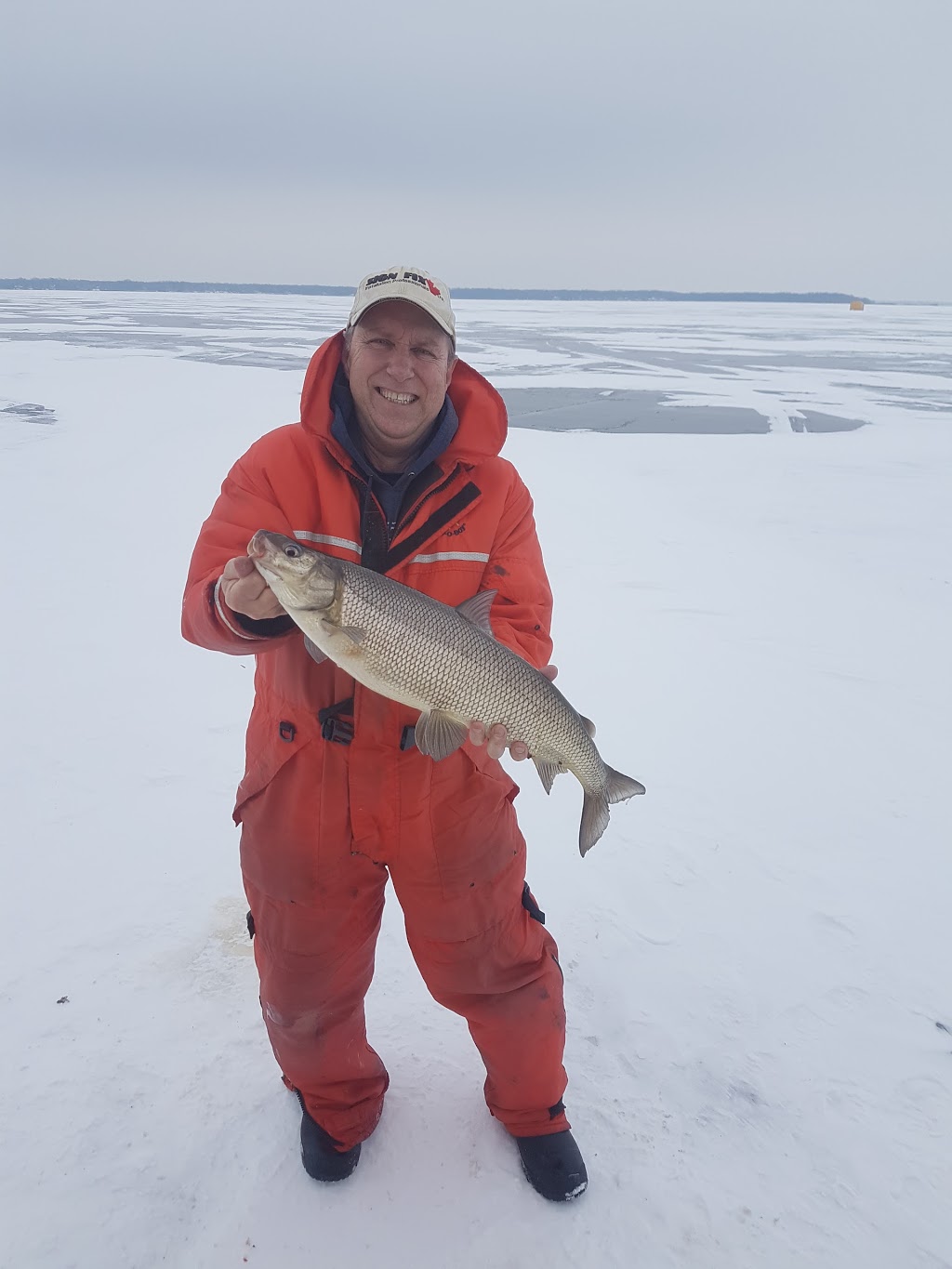 Daves Fish Huts | 7792 Black River Rd, Georgina, ON L0E, Canada | Phone: (905) 722-3372