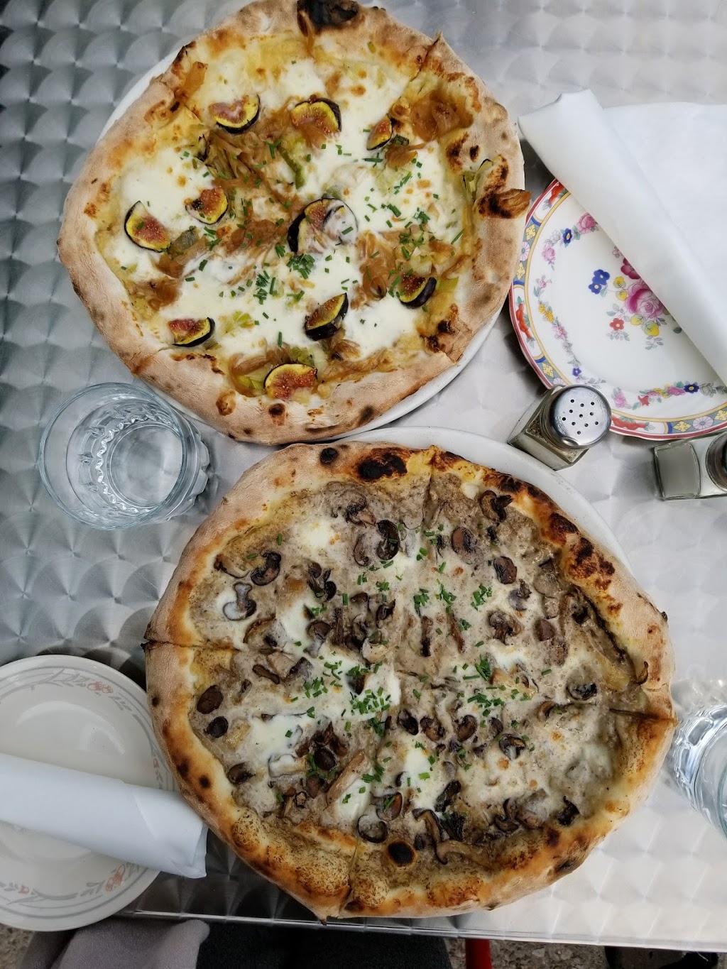 We Brew Cafe | 225 Queens Quay W, Toronto, ON M5J 2G8, Canada | Phone: (416) 366-0202