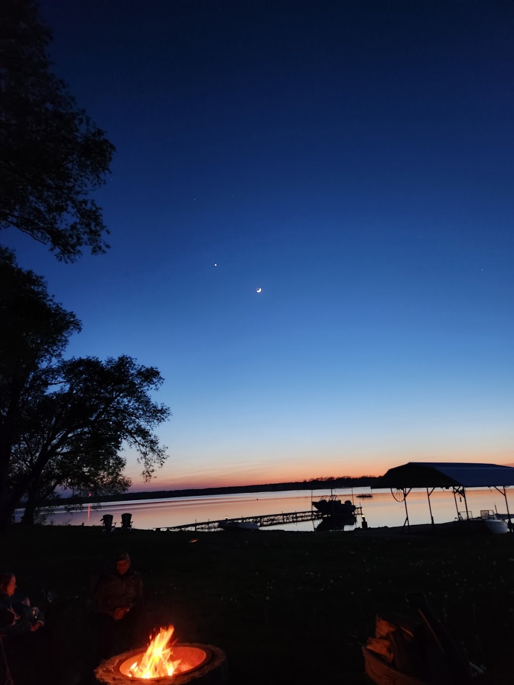 Hay Bay Lakehouse | 543 S Shore Rd, Greater Napanee, ON K7R 3K7, Canada | Phone: (905) 902-2568