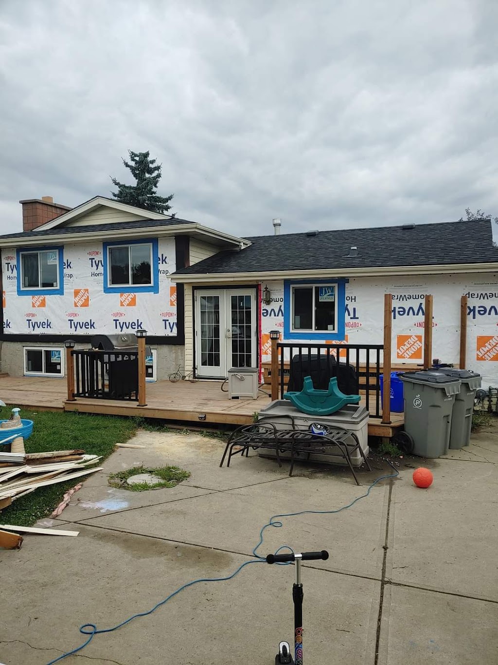 Two swinging hammers incorporated | 226 Liri Valley Crescent, Lancaster Park, AB T0A 2H0, Canada | Phone: (780) 224-7199