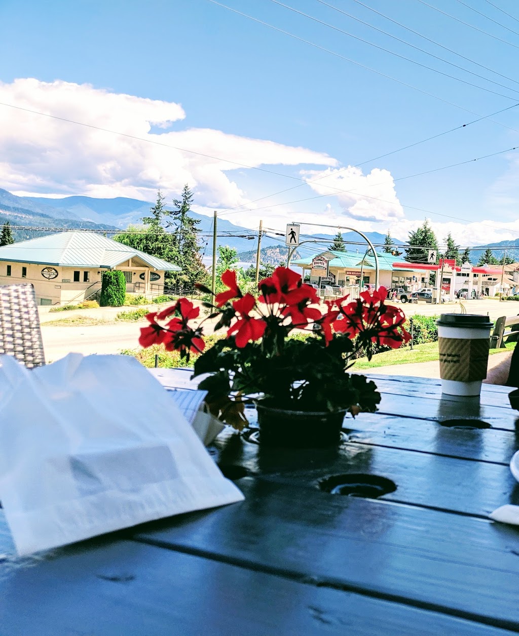 Steamers Coffee | 1204 Notch Hill Rd, Sorrento, BC V0E 2W2, Canada | Phone: (250) 675-5255