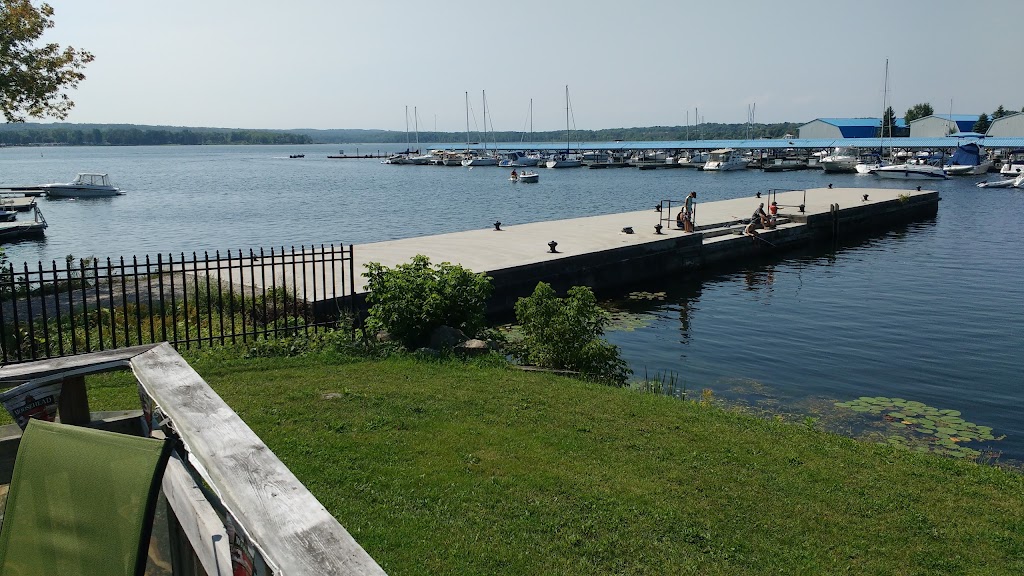 The Quarterdeck Restaurant | 67 Juneau Rd, Victoria Harbour, ON L0K 2A0, Canada | Phone: (705) 534-1211