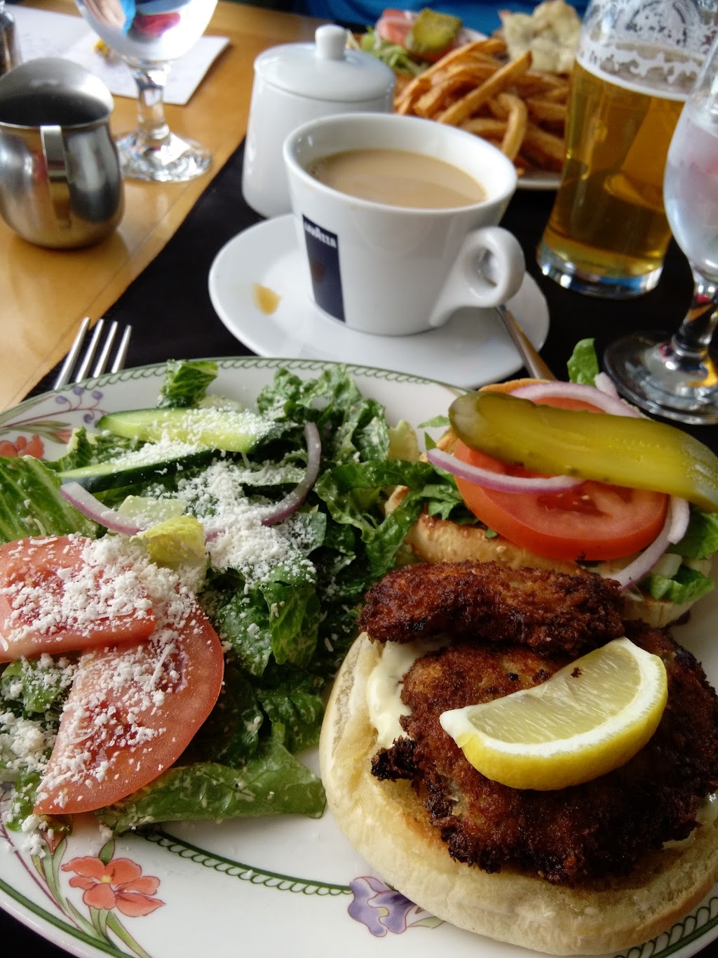 Beach House Cafe | 2775 Island Hwy W, Qualicum Beach, BC V9K 2C4, Canada | Phone: (250) 752-9626