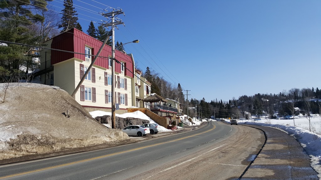 Auberge du Lac des Sables | 230 Rue Saint Venant, Sainte-Agathe-des-Monts, QC J8C 2Z7, Canada | Phone: (819) 326-3994