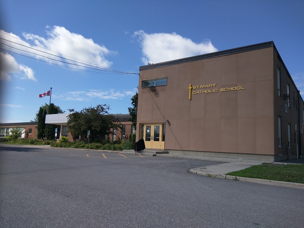 St. Mary School | 5536 Bank St, Gloucester, ON K1X 1G9, Canada | Phone: (613) 822-2985