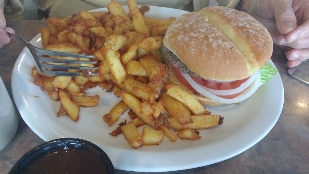 The Clubhouse at Baldoon | 7018 Dufferin Ave, Wallaceburg, ON N8A 4M8, Canada | Phone: (519) 627-2366