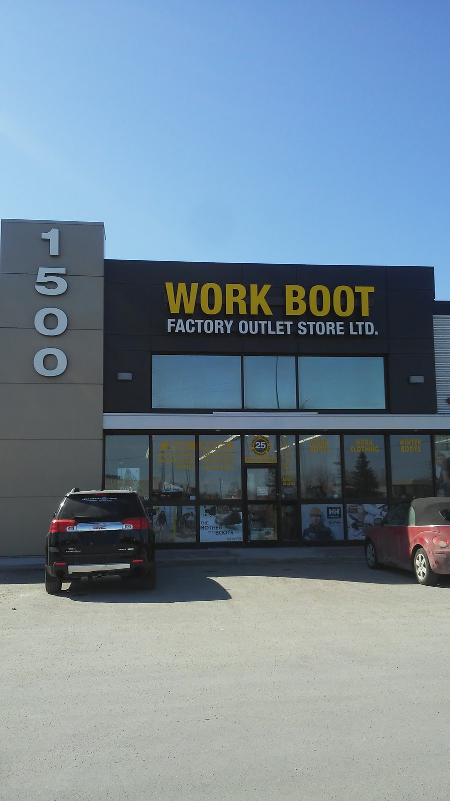 Work Boot Factory Outlet Store Ltd | shoe store | 1500 Regent Ave W #20, Winnipeg, MB R2C 3A8, Canada | 2046630000 OR +1 204-663-0000