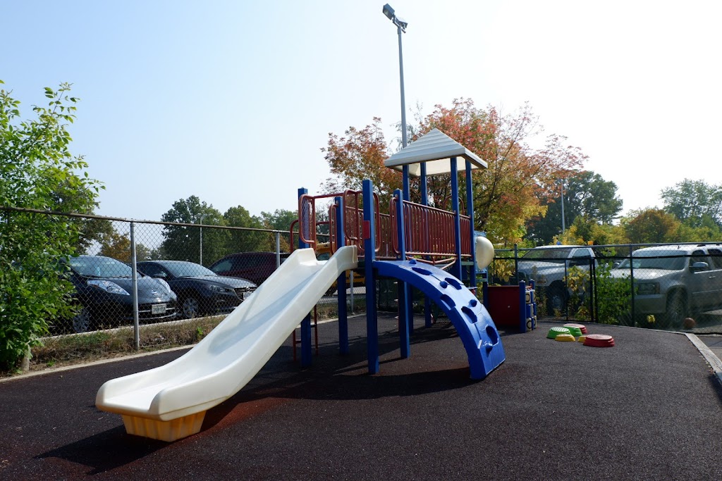 JINGBAO Mandarin Bilingual Childrens Center - Mississauga | 3195 Erindale Station Rd, Mississauga, ON L5C 1Y5, Canada | Phone: (905) 848-5332