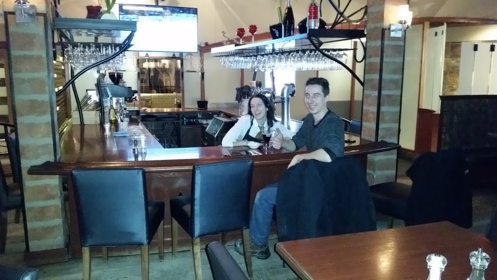 Rôtisserie St-Hubert | 107 Chemin Saint-François-Xavier, Candiac, QC J5R 3X8, Canada | Phone: (514) 385-5555