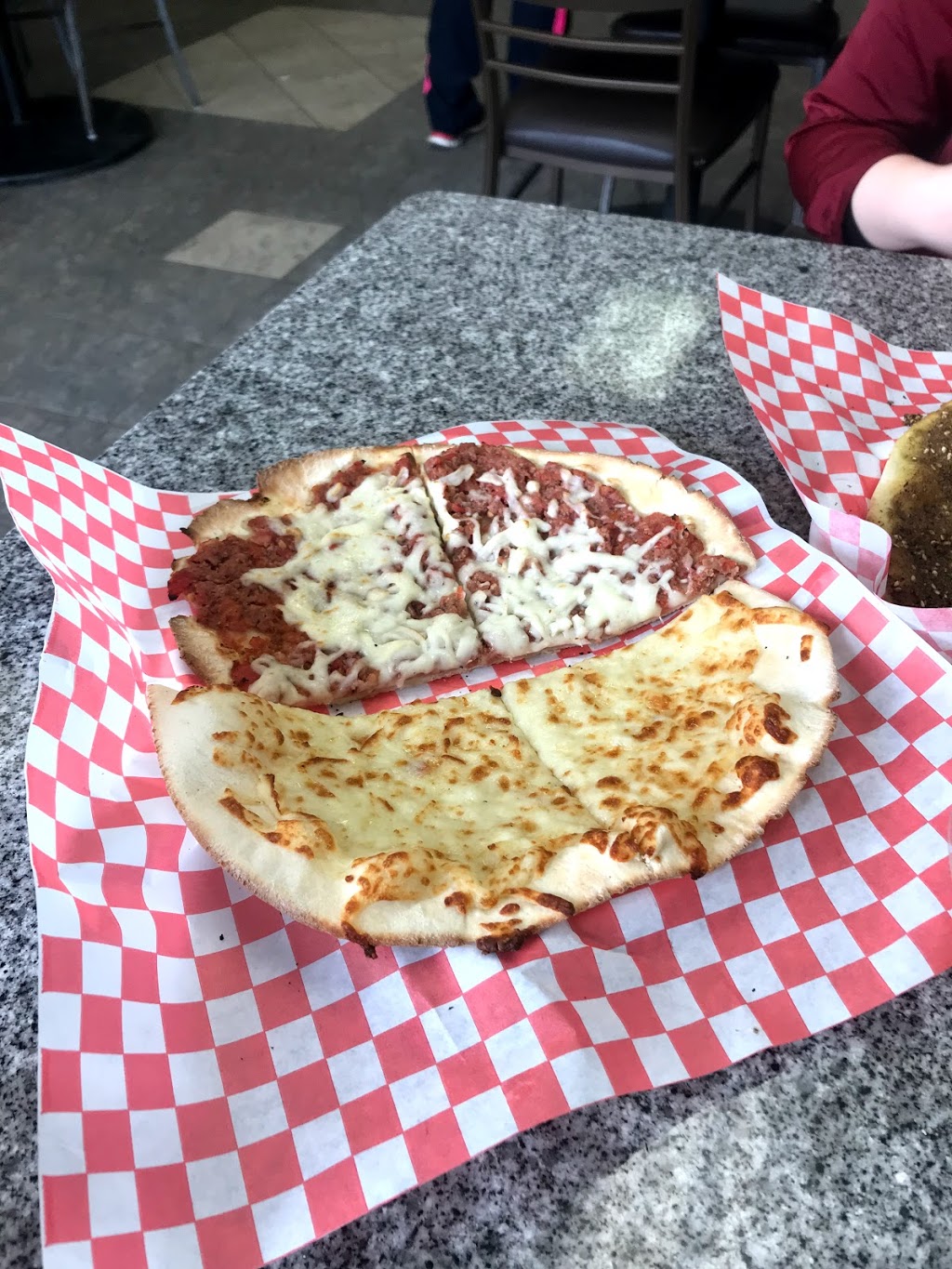 Zaatarz | 639 Southdale Rd E, London, ON N6E 3M2, Canada | Phone: (226) 663-0629