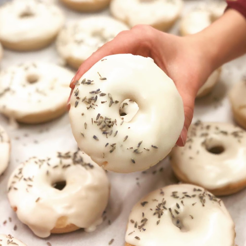Jaide And Joels Baking Co | 3753 Lakeshore Rd #2, Kelowna, BC V1W 3K3, Canada | Phone: (250) 215-6235