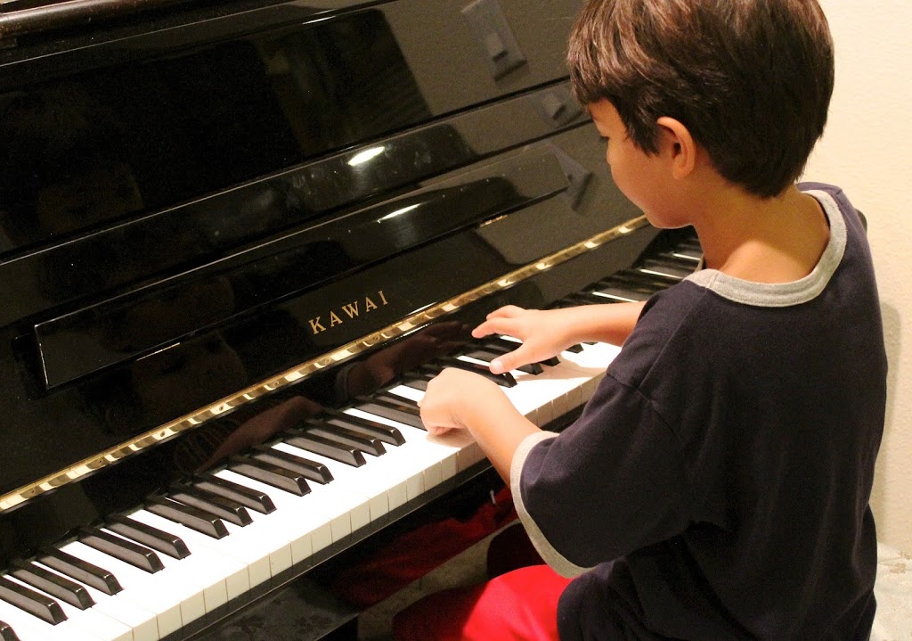 Silver Maple Piano Studio | 243 Glenn Hawthorne Blvd, Mississauga, ON L5R 2M5, Canada | Phone: (514) 241-3143