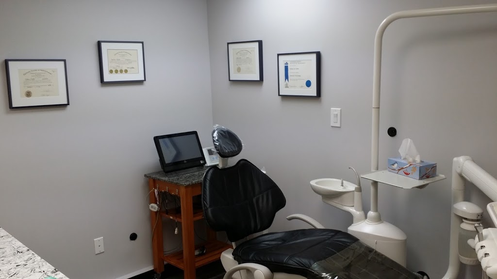 Hoffer Denture & Implant Solutions | Market Mall, 2325 Preston Ave S #30A, Saskatoon, SK S7J 2G2, Canada | Phone: (306) 955-3366