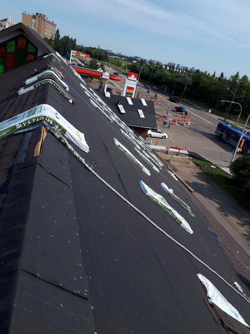 Mb Roofing And Cosntruction Services | 21112 89a Ave NW, Edmonton, AB T5T 6V5, Canada | Phone: (780) 707-4942