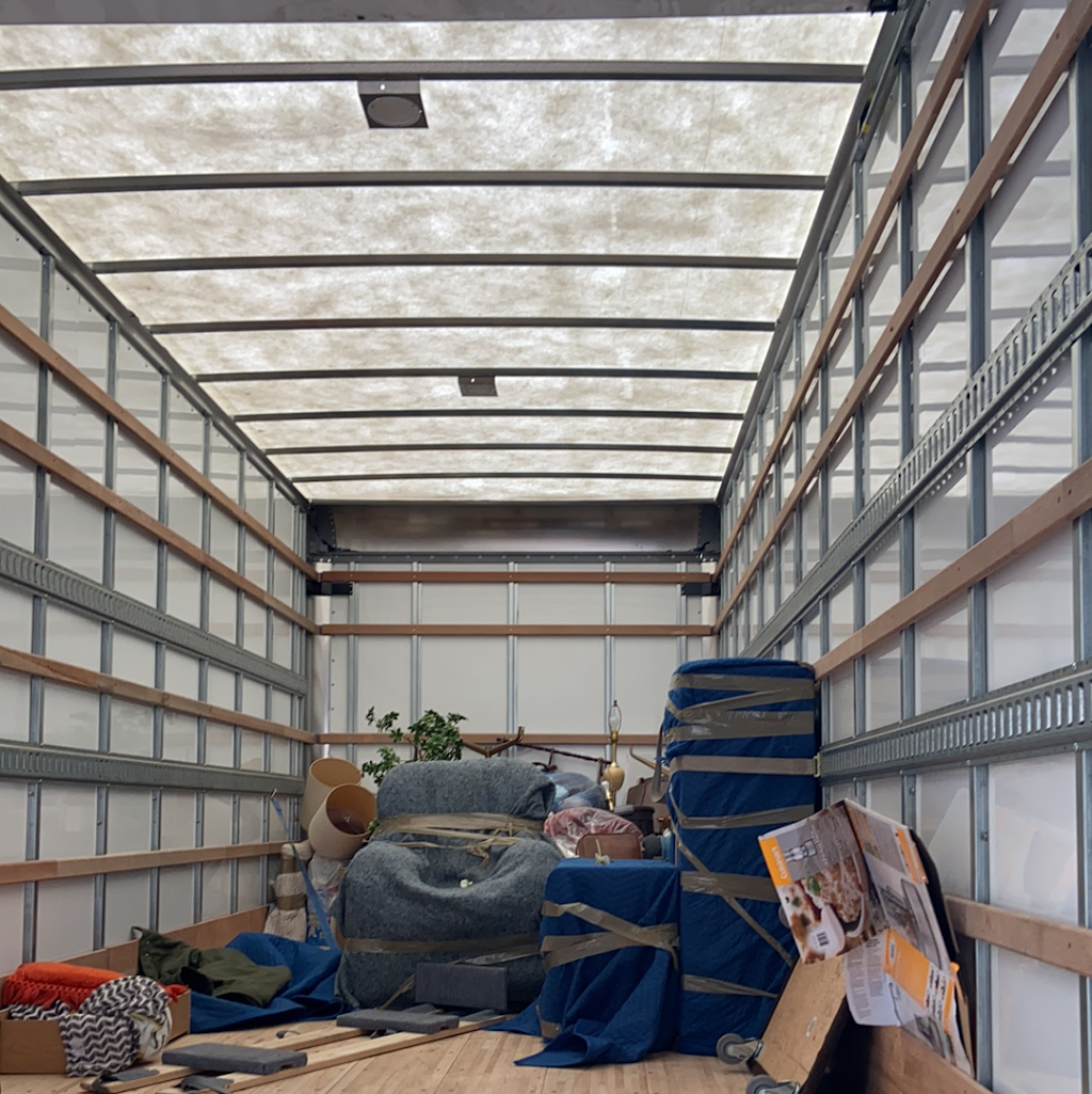 EVERYDAY CANADIAN MOVING | 780 Keewatin St, Winnipeg, MB R2R 1S5, Canada | Phone: (204) 799-2251