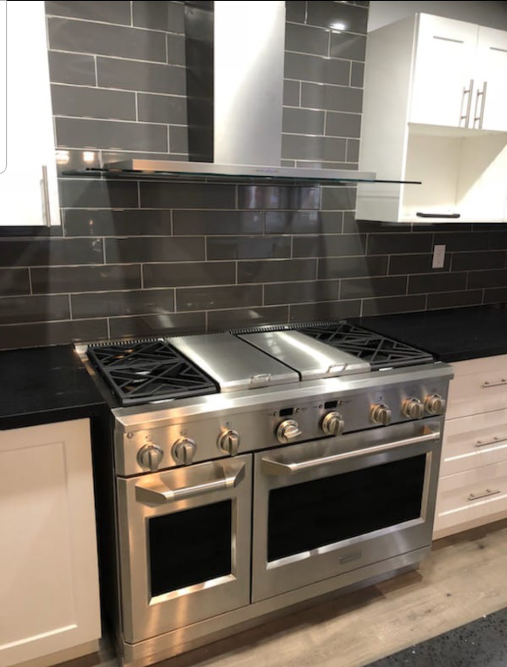 High Class Renovations and Construction | 146 Trail Blvd, Springwater, ON L9X 0S7, Canada | Phone: (705) 796-0370
