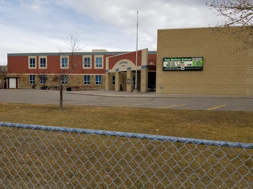 Tom Baines School | 250 Edgepark Blvd NW, Calgary, AB T3A 3S2, Canada | Phone: (403) 777-7190