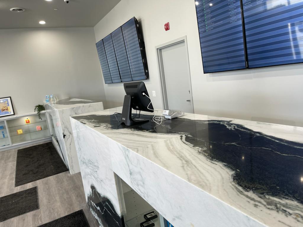 Leaf Life Cannabis - Beacon | 11877 Sarcee Trail NW, Calgary, AB T3R 1W5, Canada | Phone: (587) 317-8233