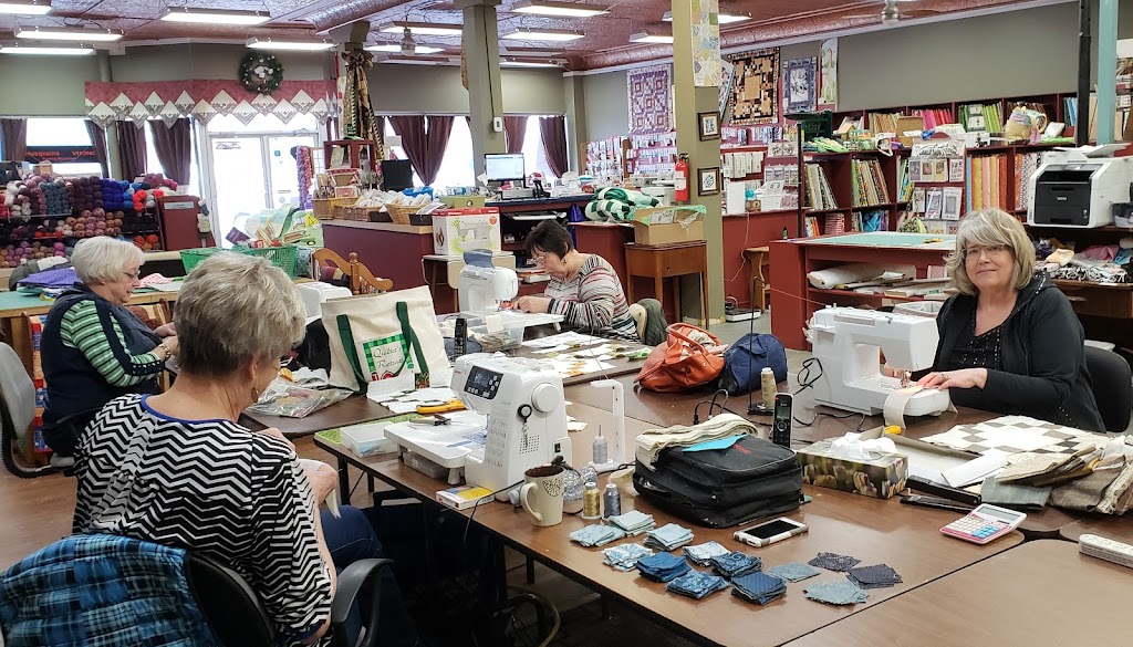 Carolines Homespun Seasons | 5008 50 St, Stettler, AB T0C 2L0, Canada | Phone: (403) 742-0295