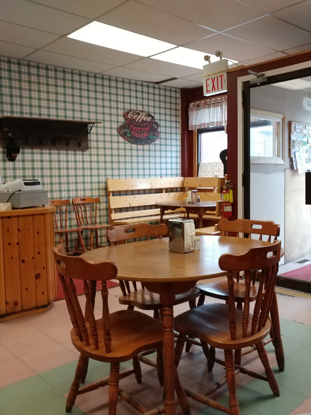 Brick Oven The | 97 King St, Woodville, ON K0M 2T0, Canada | Phone: (705) 439-2723