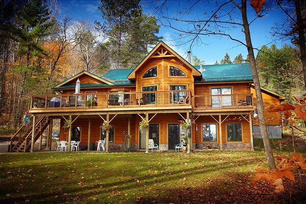 Colonial Concepts Log & Timberframe | 3290 ON-35, Lindsay, ON K9V 4R1, Canada | Phone: (705) 328-0740