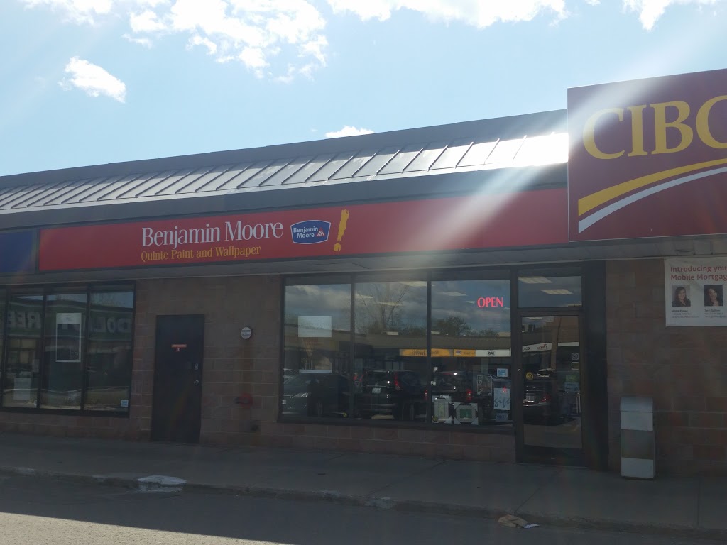 Quinte Paint & Wallpaper Inc | 365 N Front St, Belleville, ON K8P 5A5, Canada | Phone: (613) 969-9521