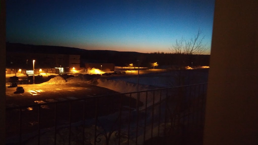Hotel Motel Le Château | 3423 Rue Laval, Lac-Mégantic, QC G6B 1A5, Canada | Phone: (819) 583-5117