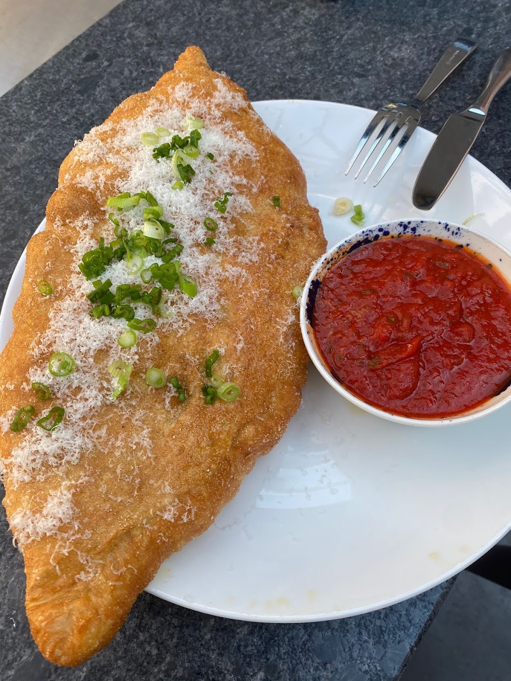 Pizzeria Rosso | 121 Lakeshore Rd W, Mississauga, ON L5H 2E3, Canada | Phone: (905) 278-8077