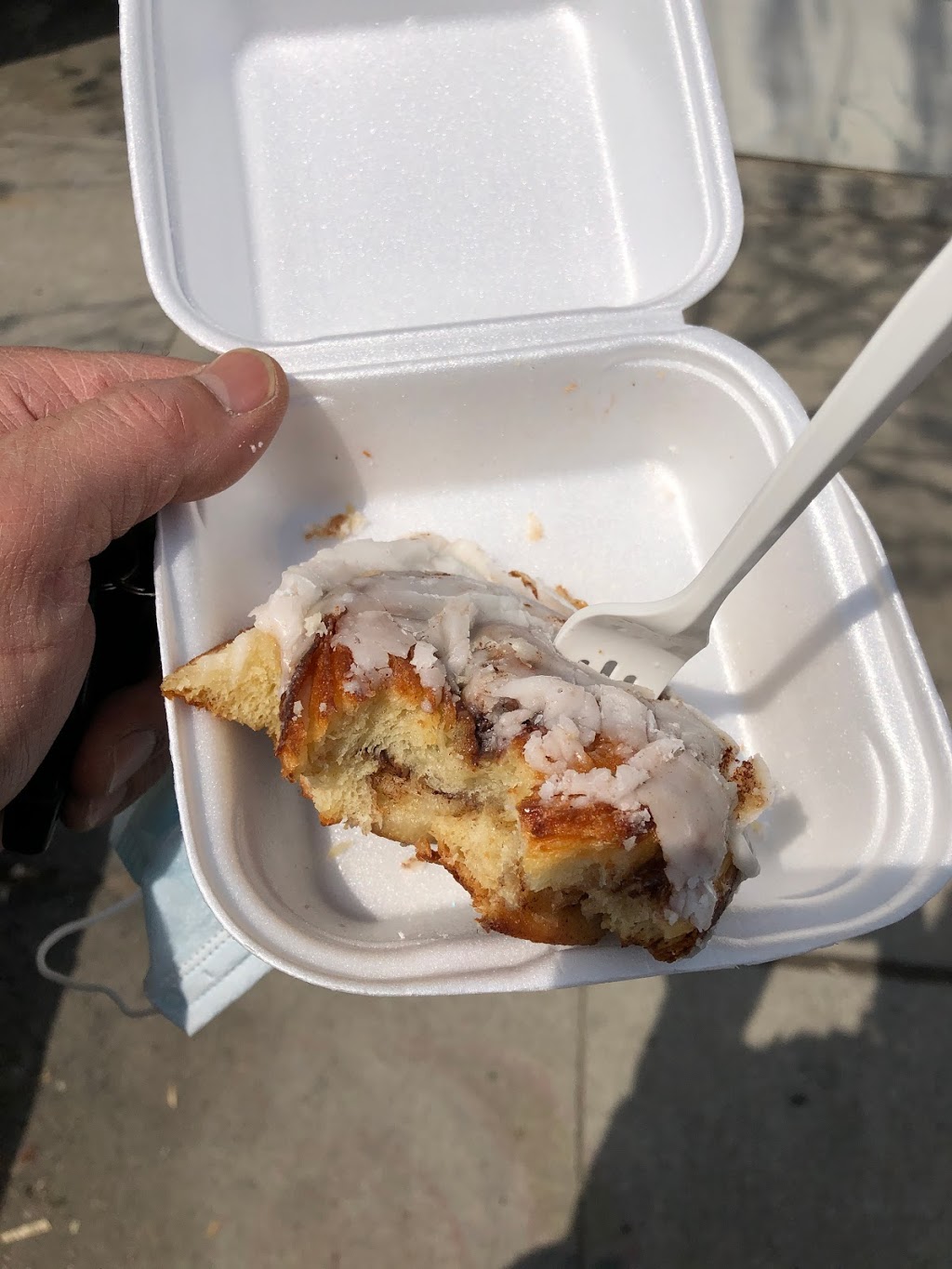 Sweet Trolley Bakery | 3056 Dundas St W, Toronto, ON M6P 1Z7, Canada | Phone: (416) 762-1487