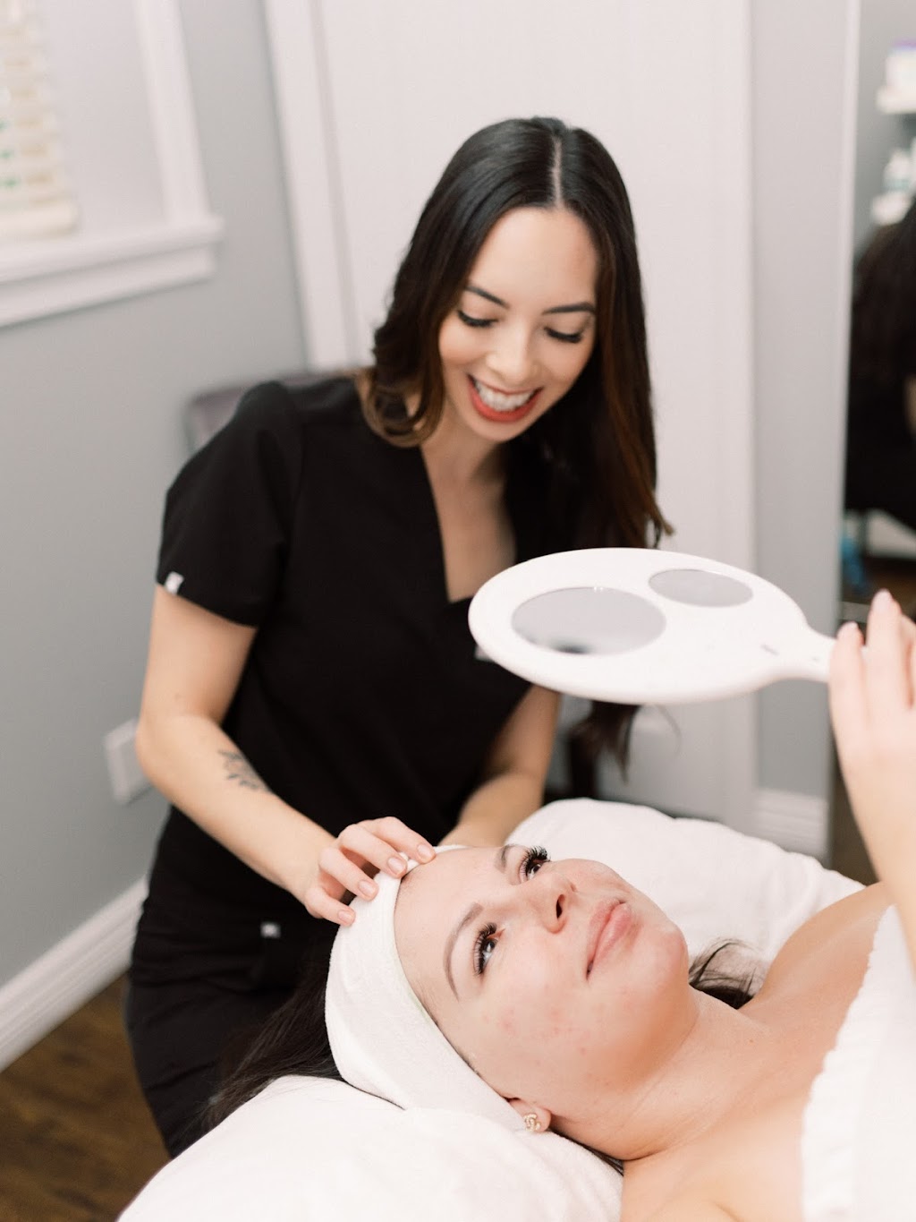 Studio Glo | 11631 Bird Rd, Richmond, BC V6X 1N7, Canada | Phone: (778) 929-3855