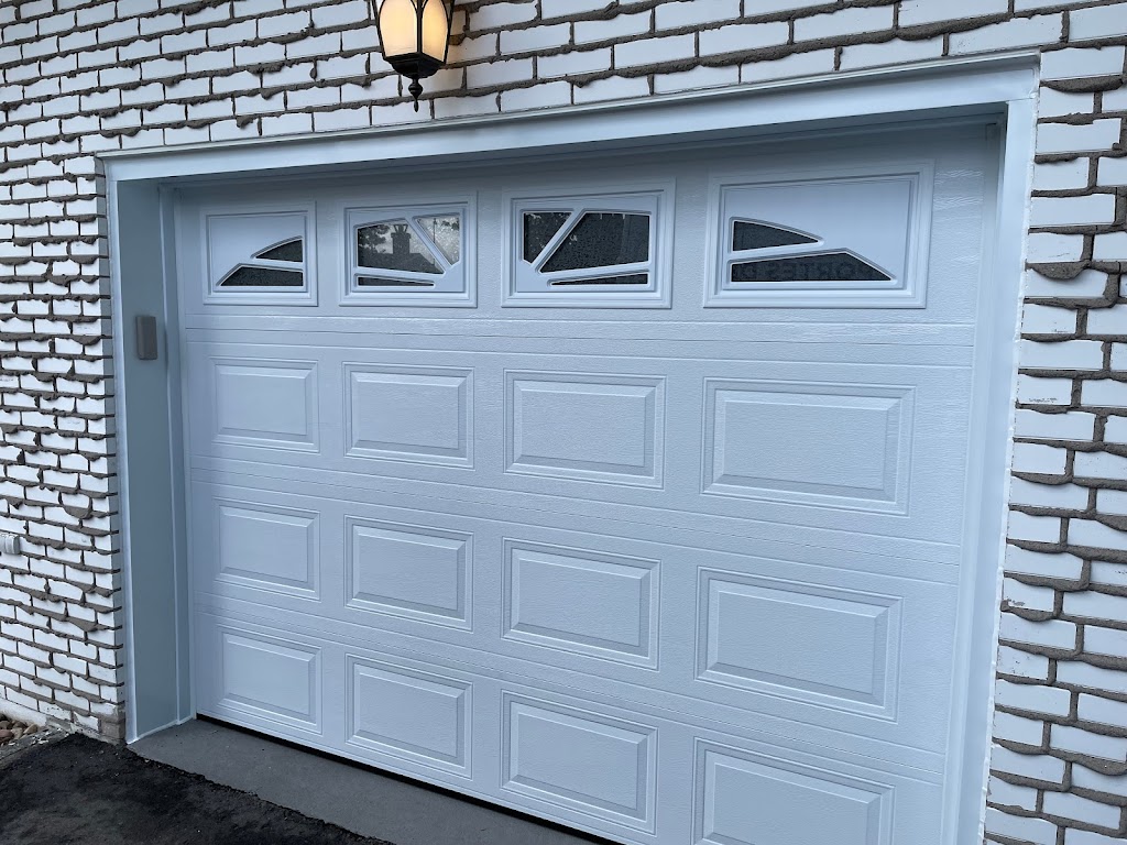 Installation De Portes Ultra Inc | 4504 Rue Alexandre, Terrebonne, QC J6W 4Z2, Canada | Phone: (450) 964-0568