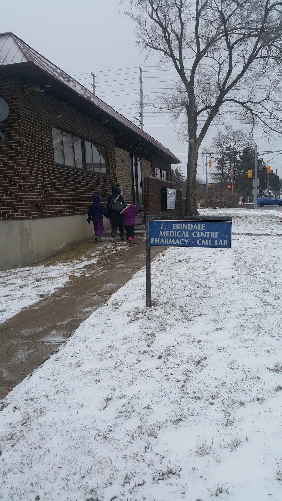Erindale Medical Centre & Pharmacy | 1101 McBride Ave, Mississauga, ON L5C 1M6, Canada | Phone: (905) 270-4020