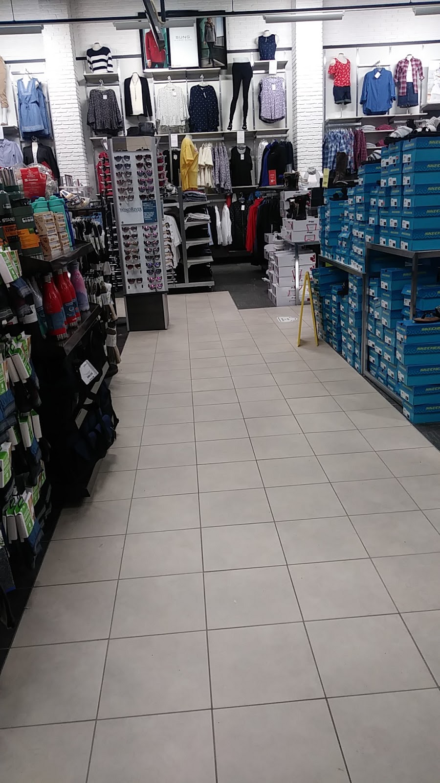 LÉquipeur | Locale 4970, 5000 Taschereau Blvd, Greenfield Park, QC J4V 3M3, Canada | Phone: (450) 671-3750