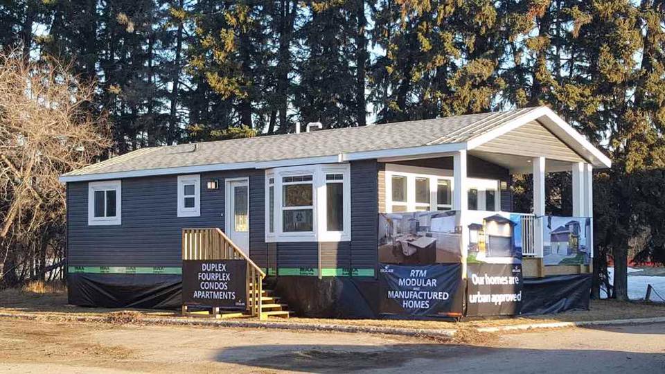 Escalade Homes | 549 10 St NW, Prince Albert, SK S6V 5C8, Canada | Phone: (306) 764-1068