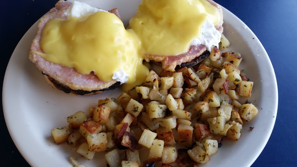 Dover Dairy Bar | 210 Main St, Port Dover, ON N0A 1N0, Canada | Phone: (519) 583-1312