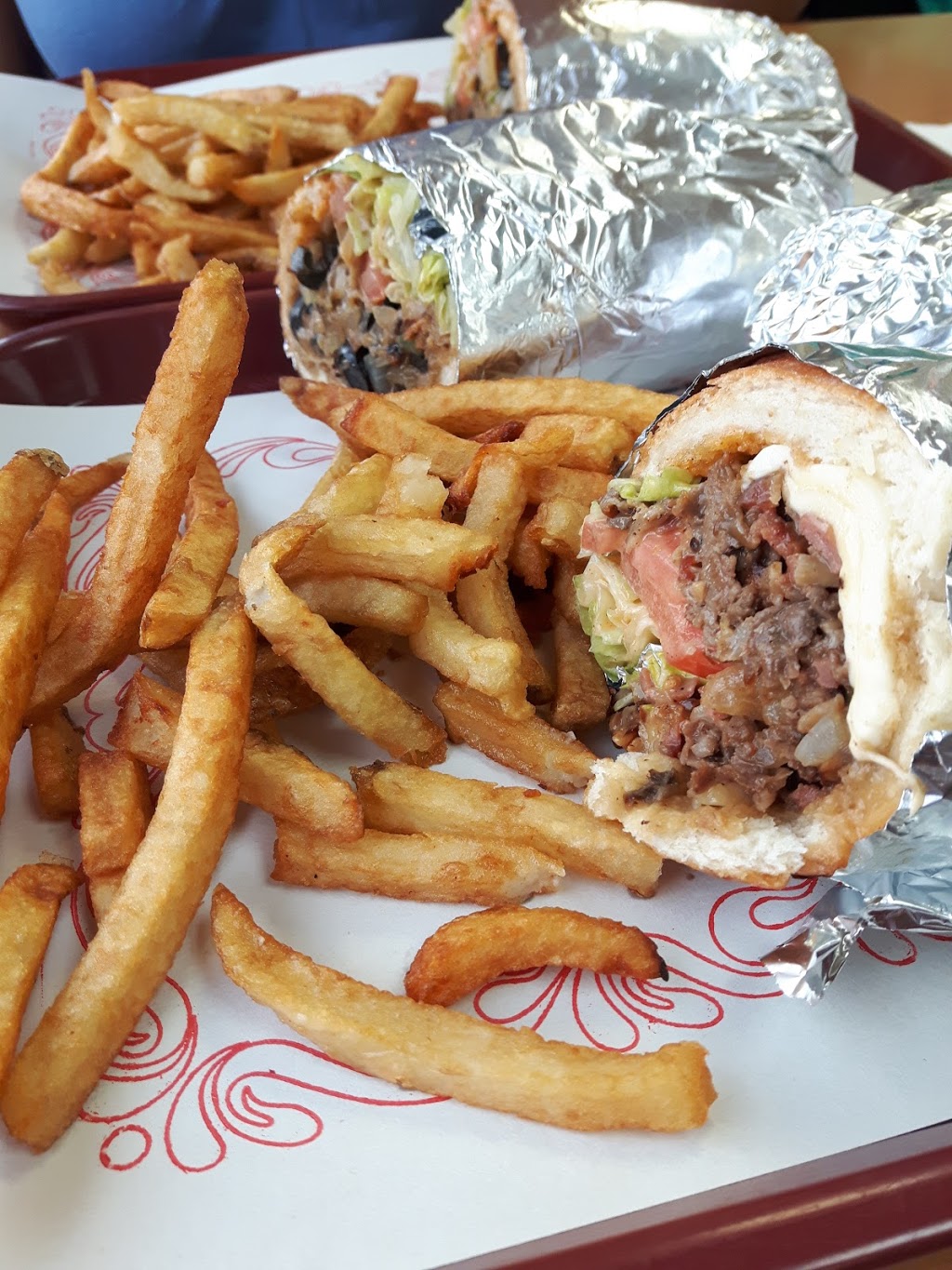 Lasalle Drive-In Restaurant | 8760 Boulevard LaSalle, LaSalle, QC H8P 1Y9, Canada | Phone: (514) 365-6700