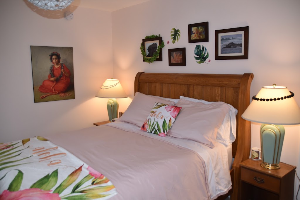 Seabank House Bed and Breakfast | Box 413, 68 Front St, Pictou, NS B0K 1H0, Canada | Phone: (902) 485-4775