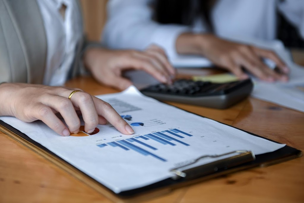 Lucie Brun CPA | 203 Rue Saint-Louis, LeMoyne, QC J4R 2L3, Canada | Phone: (514) 820-8750