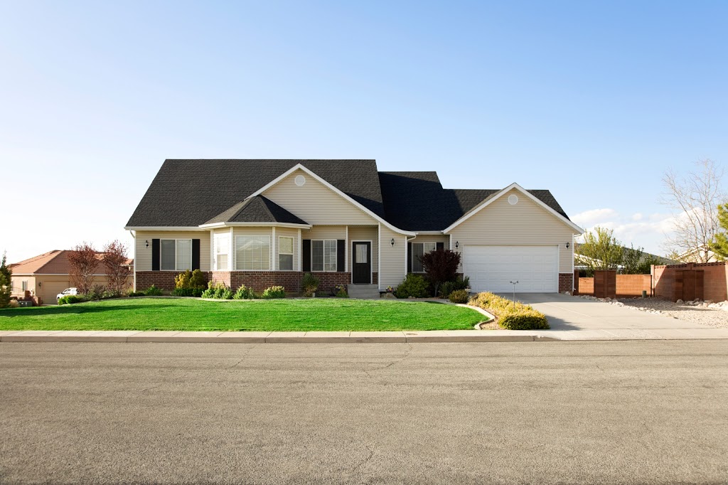 Couvreur Lapointe | 1400 Avenue de Valleyfield, Laval, QC H7C 2K6, Canada | Phone: (450) 662-6409