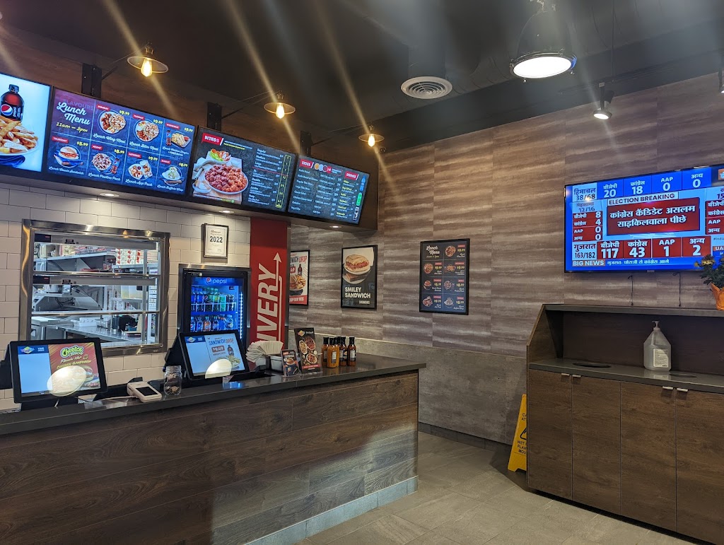 WingsUp! Unionville | 411 Manhattan Dr, Unionville, ON L3P 7P4, Canada | Phone: (289) 800-8667