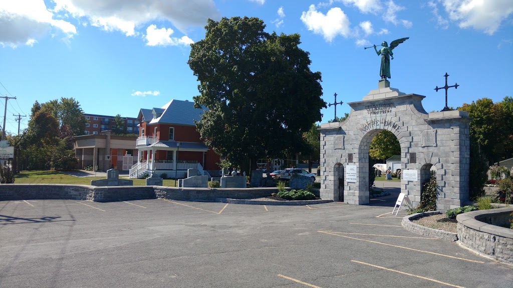 Les Jardins du Souvenir | 75 Boulevard Fournier, Gatineau, QC J8X 3P5, Canada | Phone: (819) 778-1515