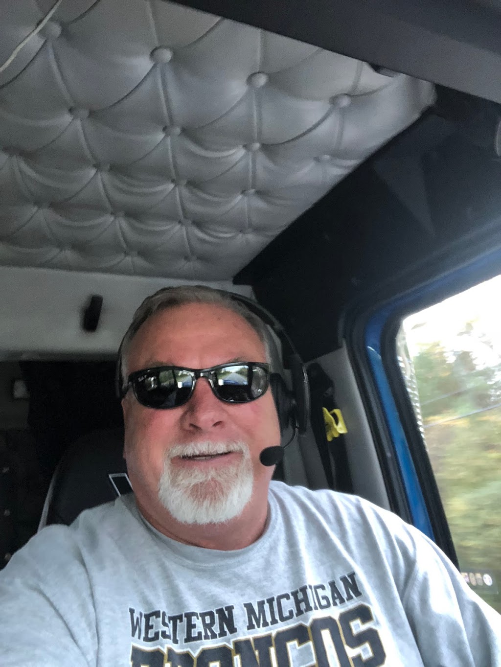 Mark Olsen Trucking LLC | 1437 Sedgwick St, Port Huron, MI 48060, USA | Phone: (810) 300-0390