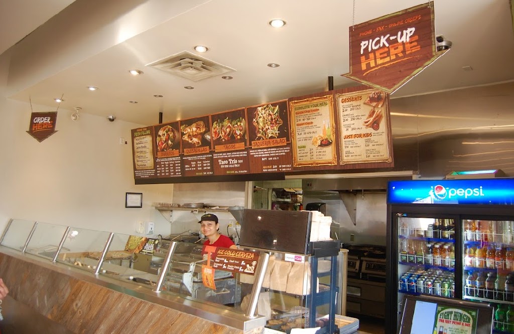 Mucho Burrito Fresh Mexican Grill | 80 Courtneypark Dr E, Mississauga, ON L5T 2Y3, Canada | Phone: (905) 461-0430