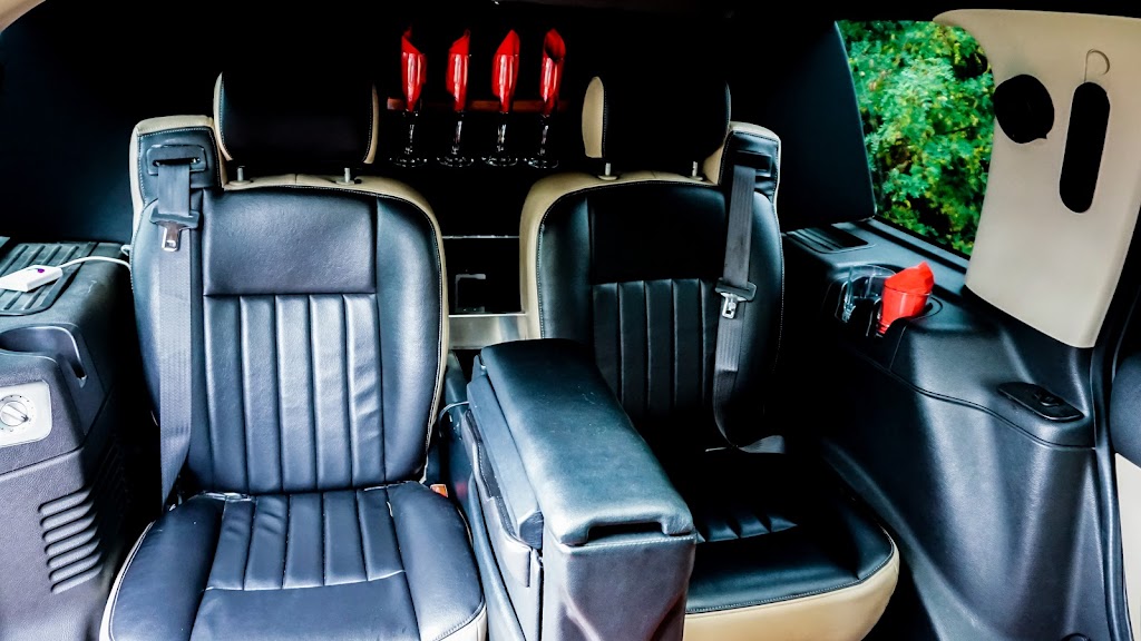 A Limo & Sedan Service | 5406 Prairie Ridge Ave, Blackfalds, AB T0M 0J0, Canada | Phone: (403) 357-9398